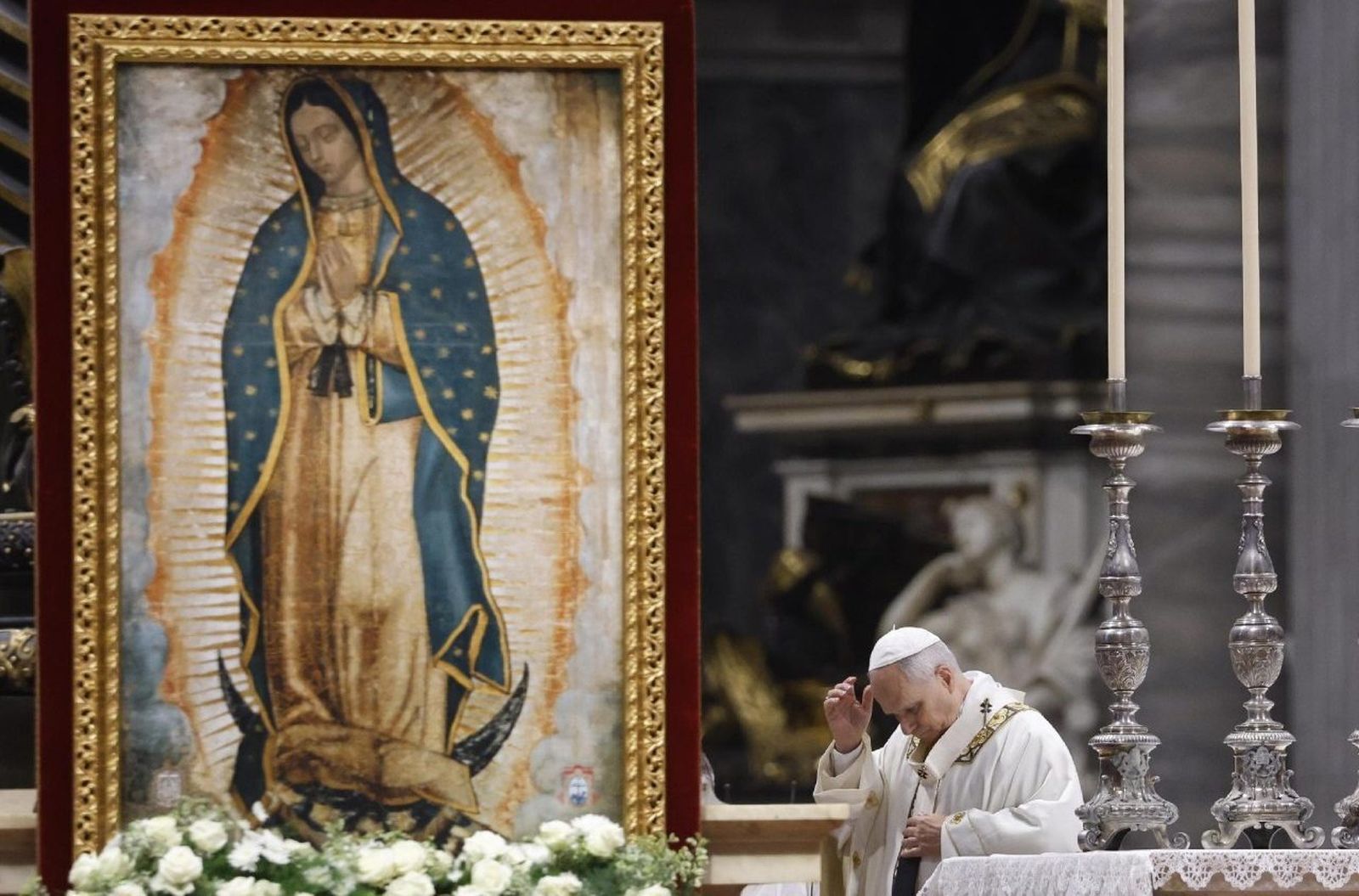 El papa pide a la Virgen de Guadalupe