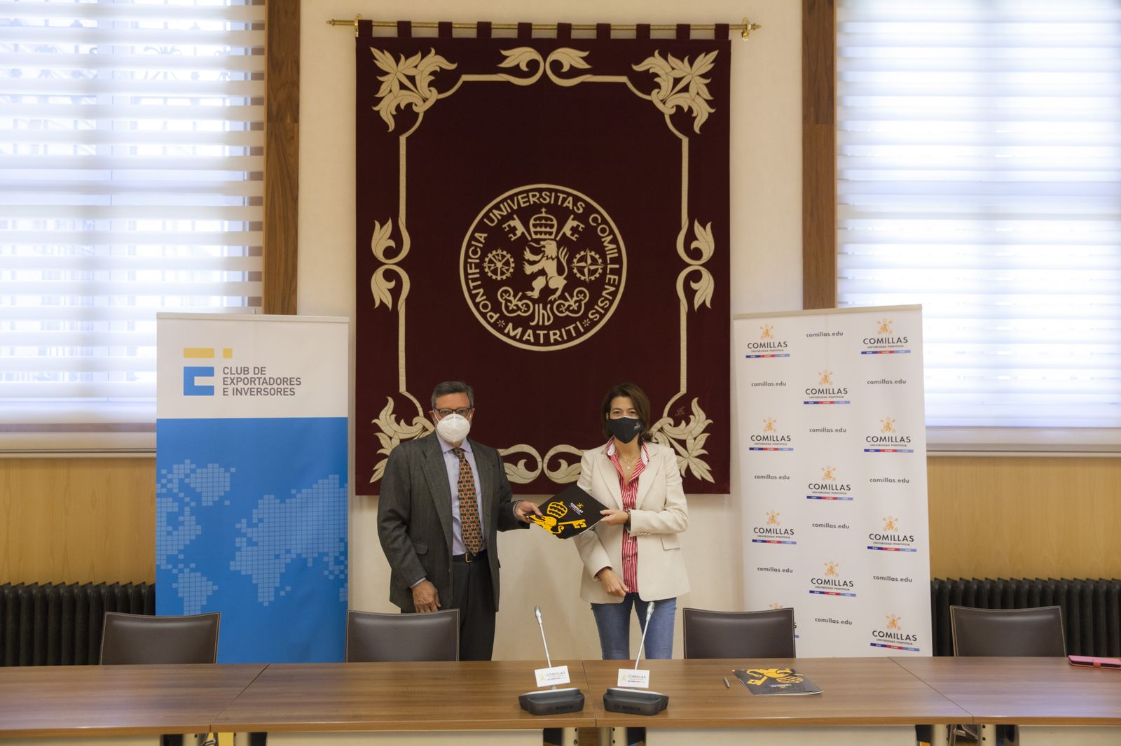 Firma ICADE - Club Exportadores