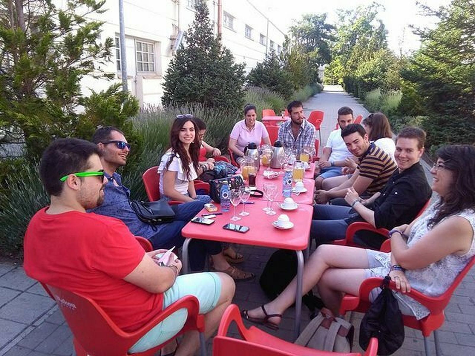 Jóvenes estudiantes católicos