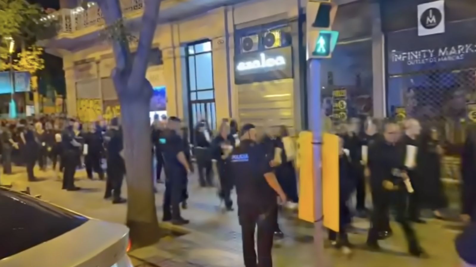Expulsion miembros del coro que iban a actuar en la Sagrada Familia durante la visita del Papa