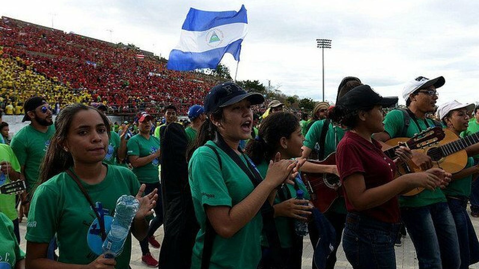 Jóvenes asisten al encuentro de "Kikos" en Managua