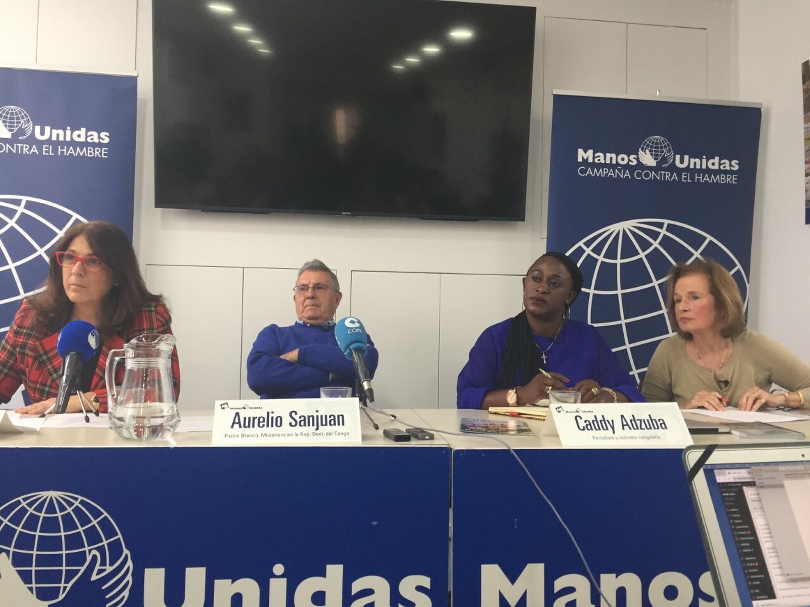 Aurelio Sanjuan y Caddy Adzuba en Manos Unidas