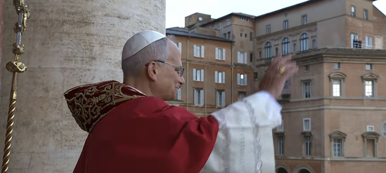 Prevost saluda al pueblo de Dios