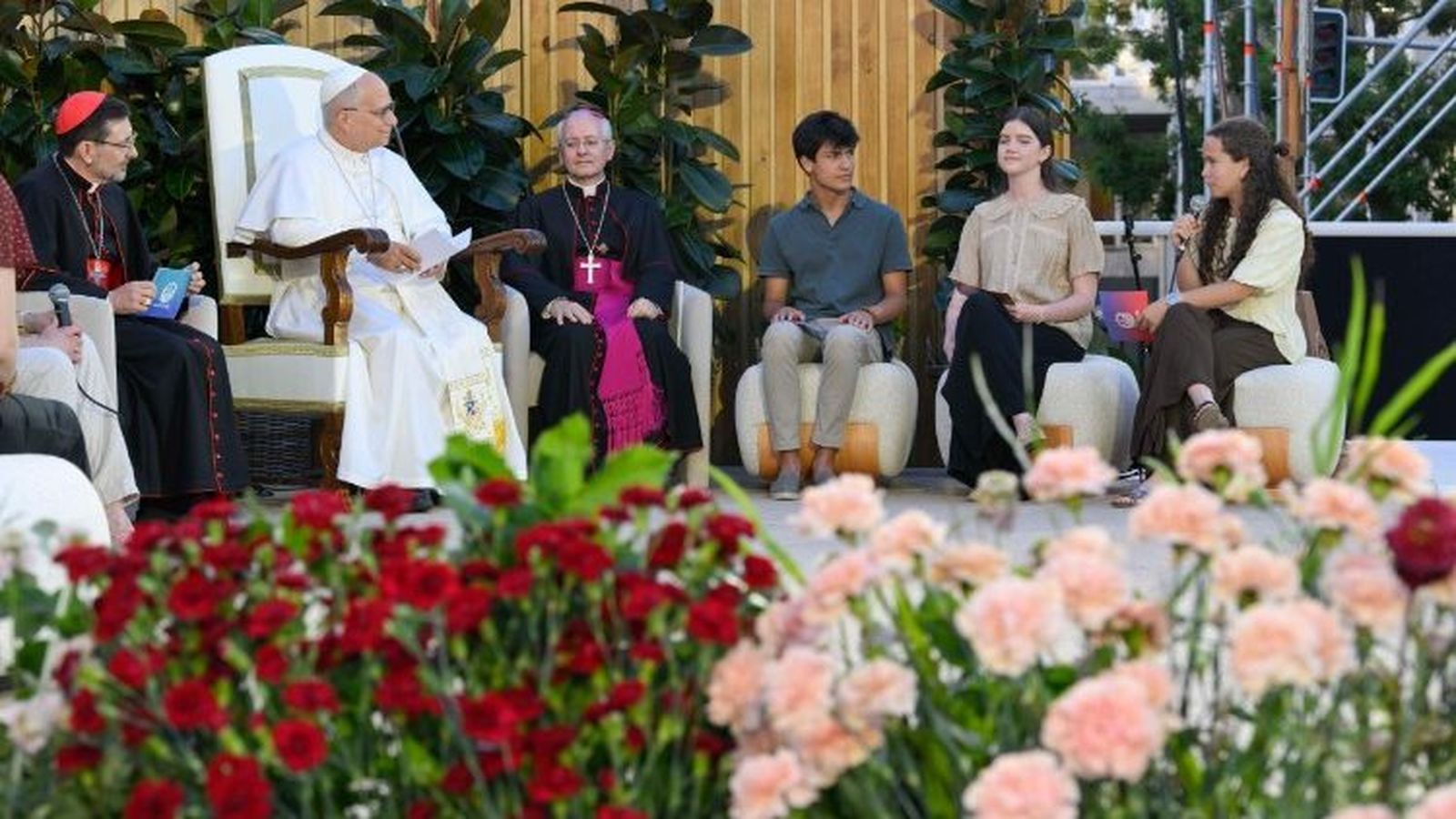 que los jóvenes encuentren a Dios en el silencio