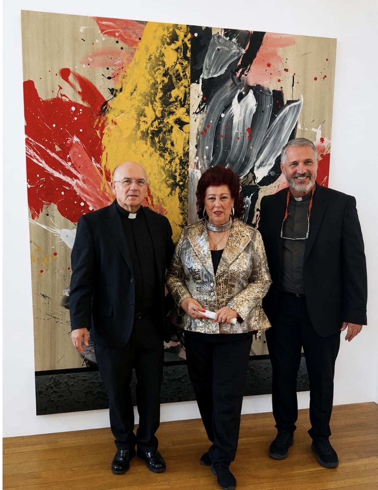 Consuelo Ciscar junto a D. José Luis Sánchez (izda) y Joan Àgila Chavero (dcha).
