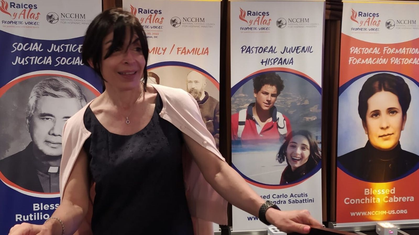 Emilce Cuda en Raíces y Alas