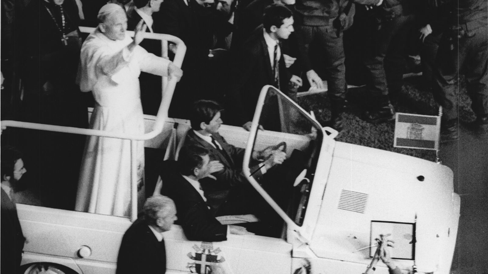 Juan Pablo II en el Seat Panda en su viaje a España en 1982