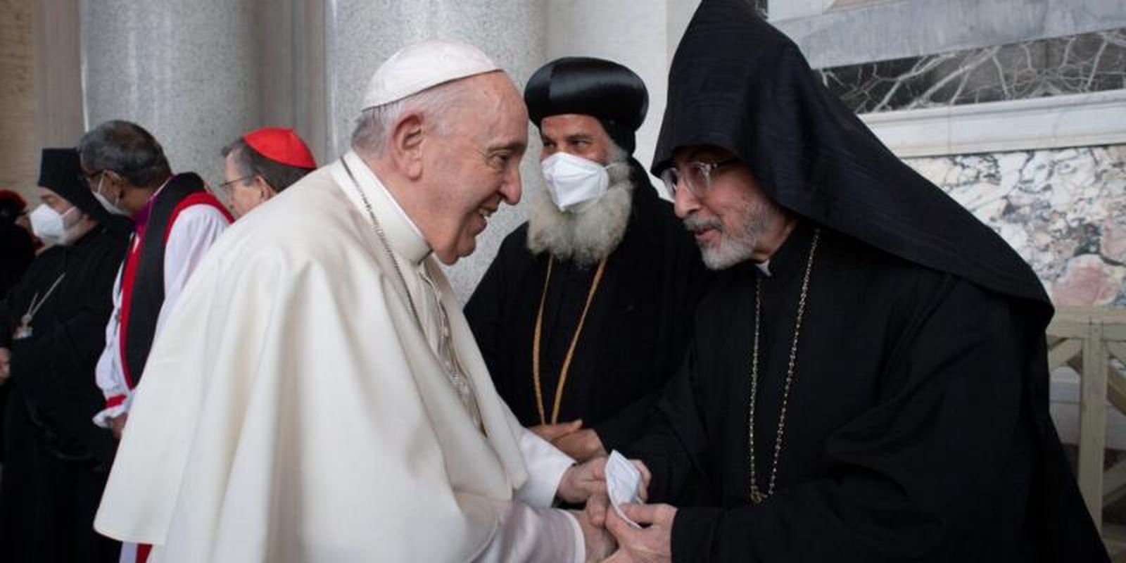 Francisco y Monseñor Barsamian