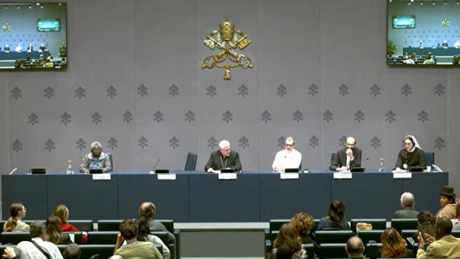 Presentación en el Vaticano de la Plataforma de Desinversion en Mineria