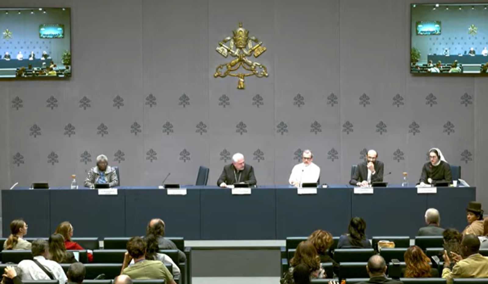 Presentación en el Vaticano de la Plataforma de Desinversion en Mineria