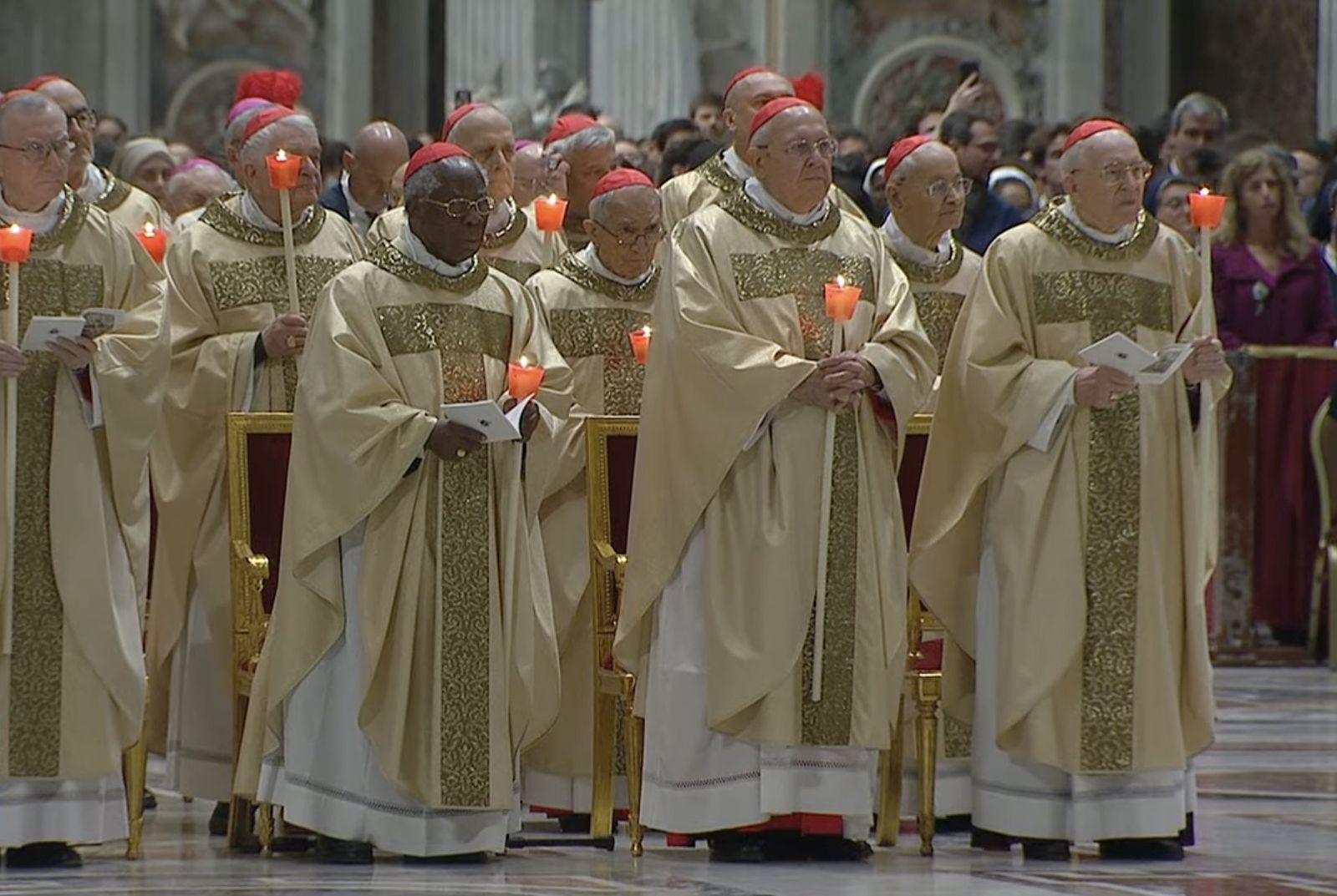 Un grupo de cardenales en la vigilia del Sábado Santo