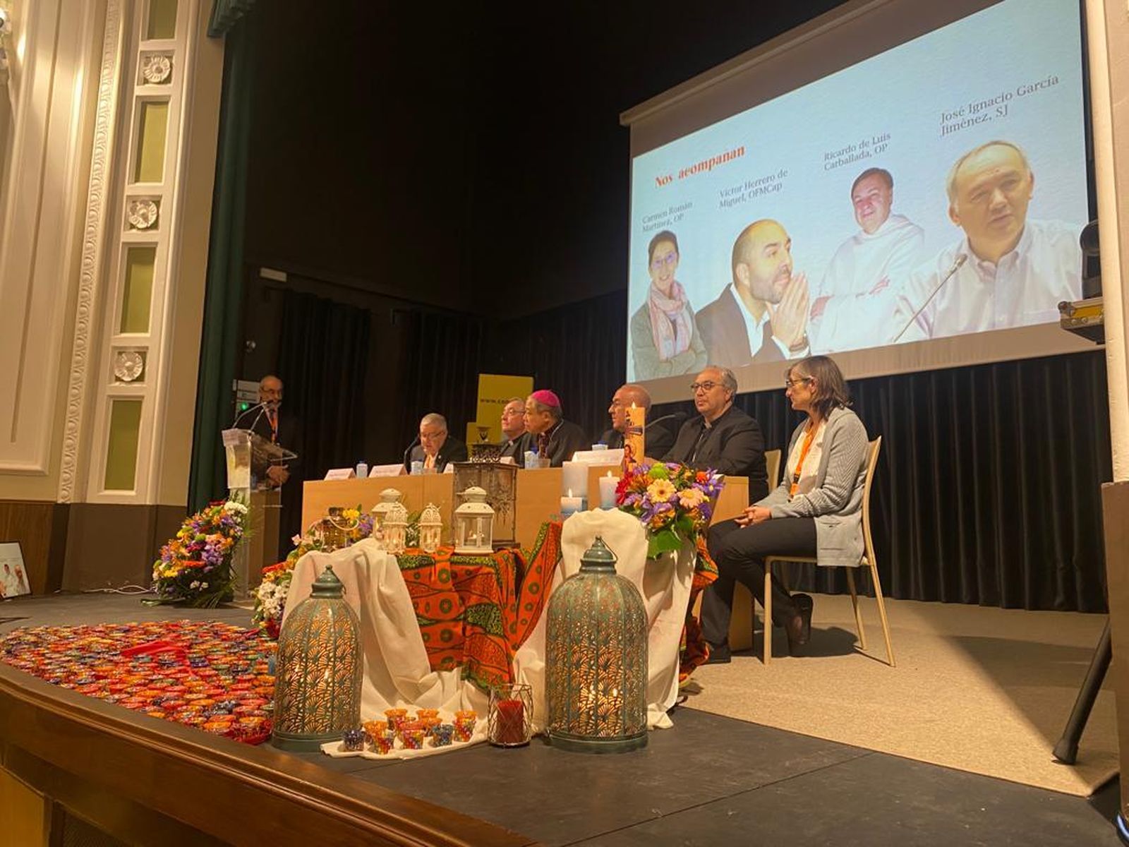 Mesa presidencial de CONFER