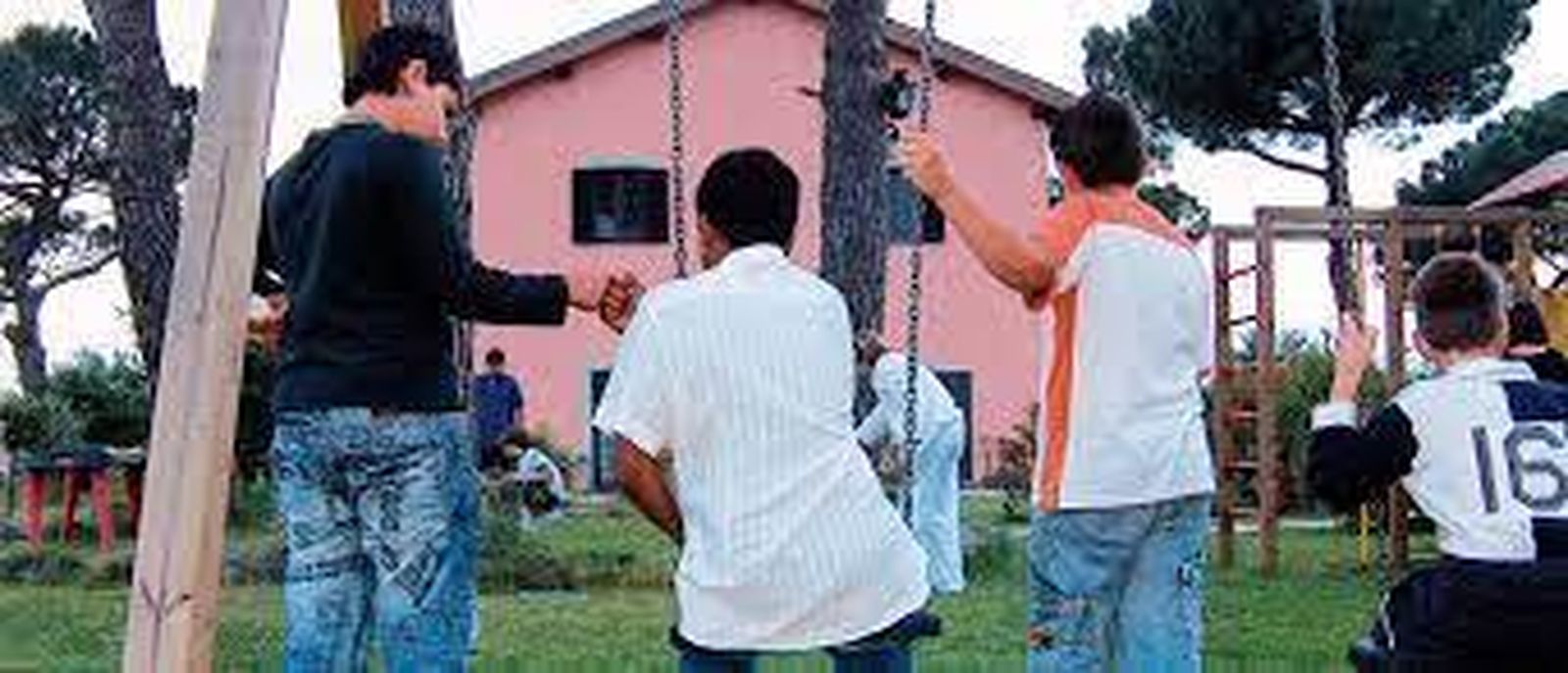 Casa Familia Tetto Casal Fattoria.