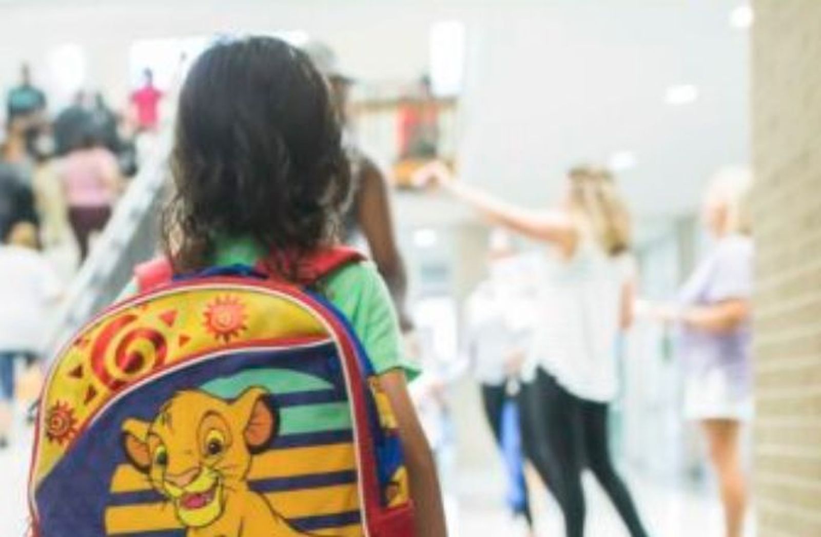 Campaña "Ayúdales a volver al Cole: Llena sus mochilas de ilusión"
