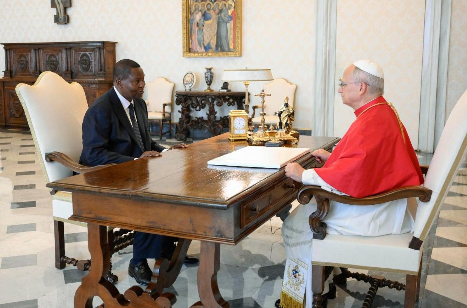 León XIV y el presidente de la República Centroafricana, Faustin-Archange Touadéra