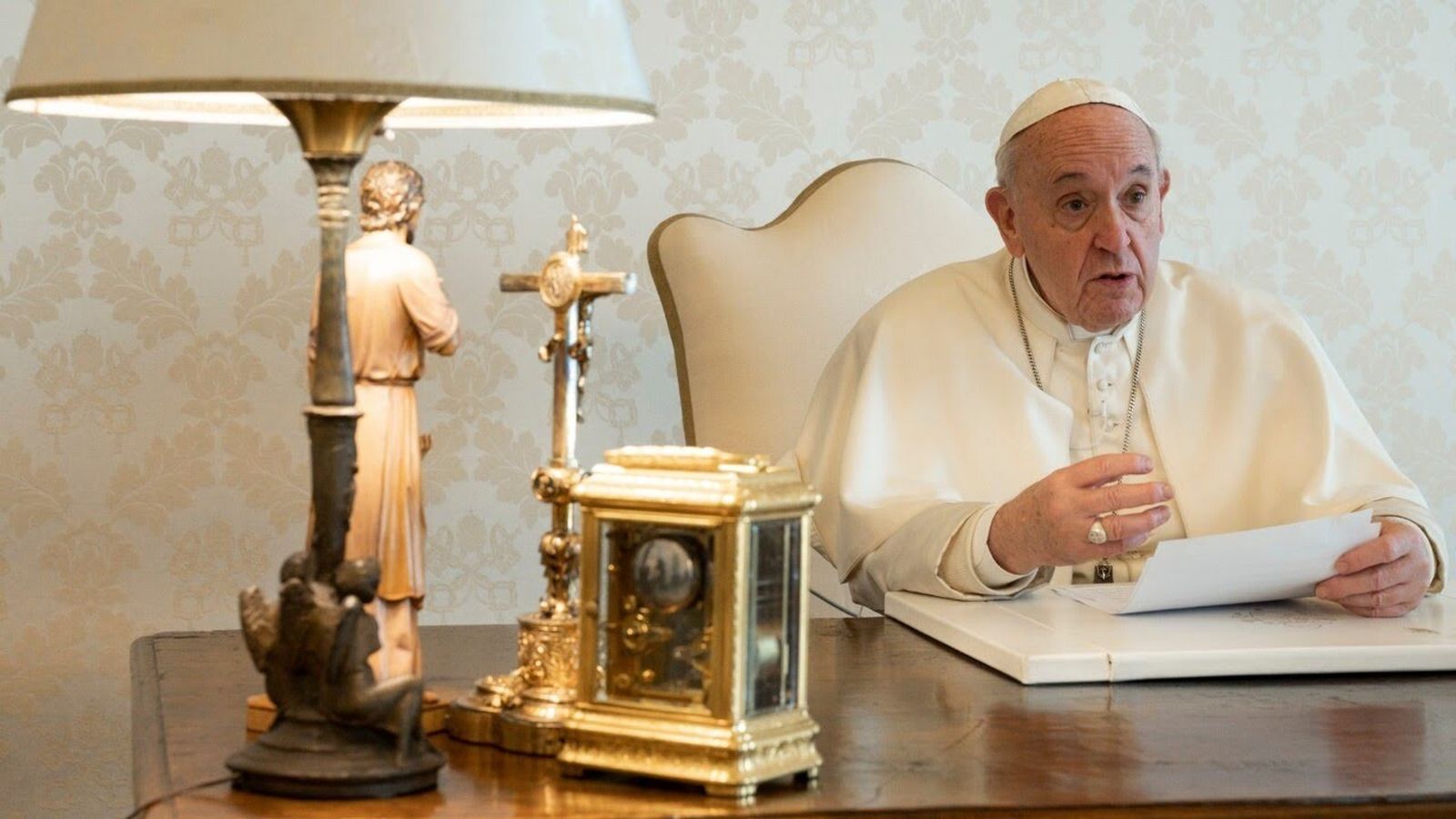 El Papa, a los empresarios argentinos: "Lo que da dignidad es el trabajo (...). No se  puede vivir de subsidios"