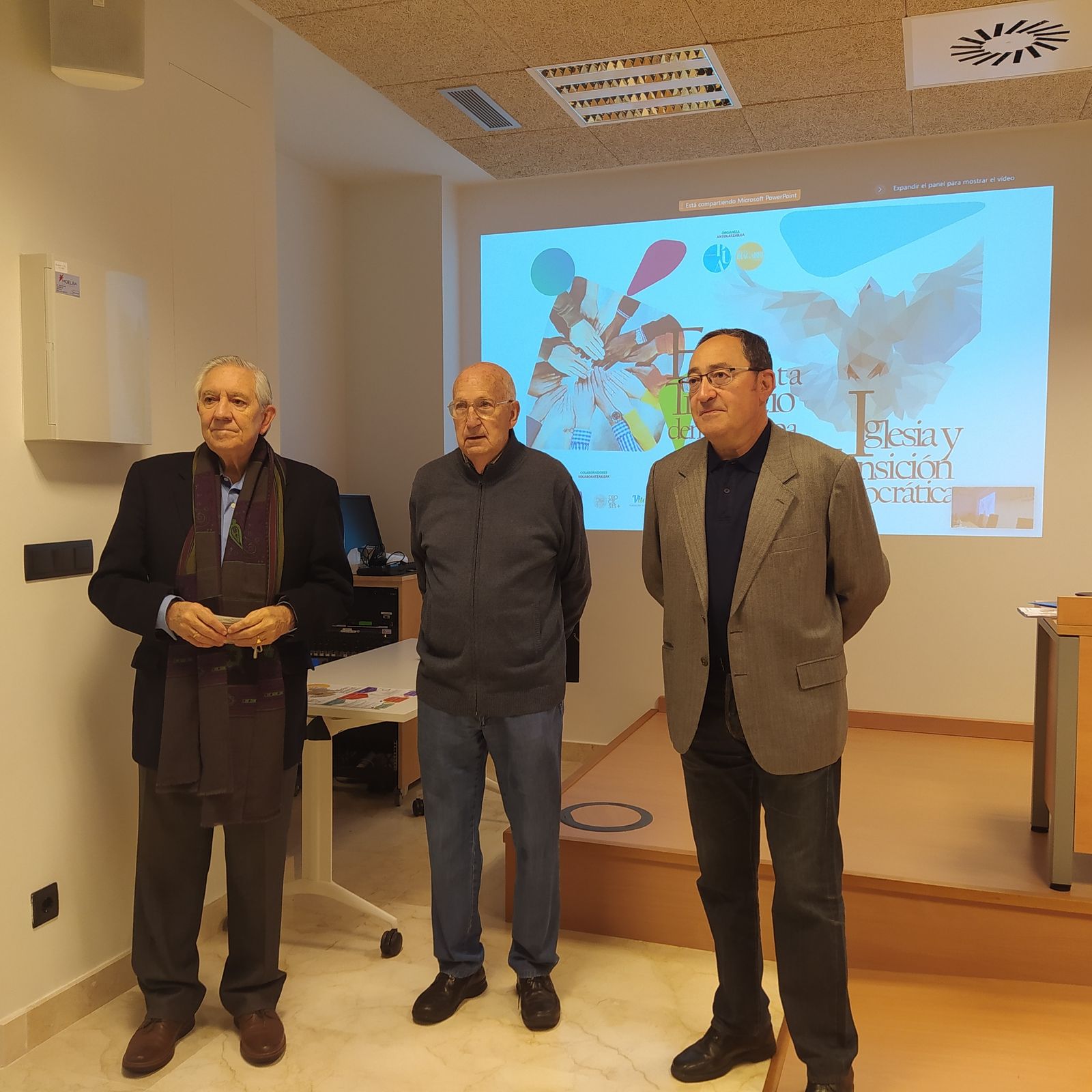 El  papel que jugó la Iglesia diocesana de Vitoria durante la Transición a debate en la UPV