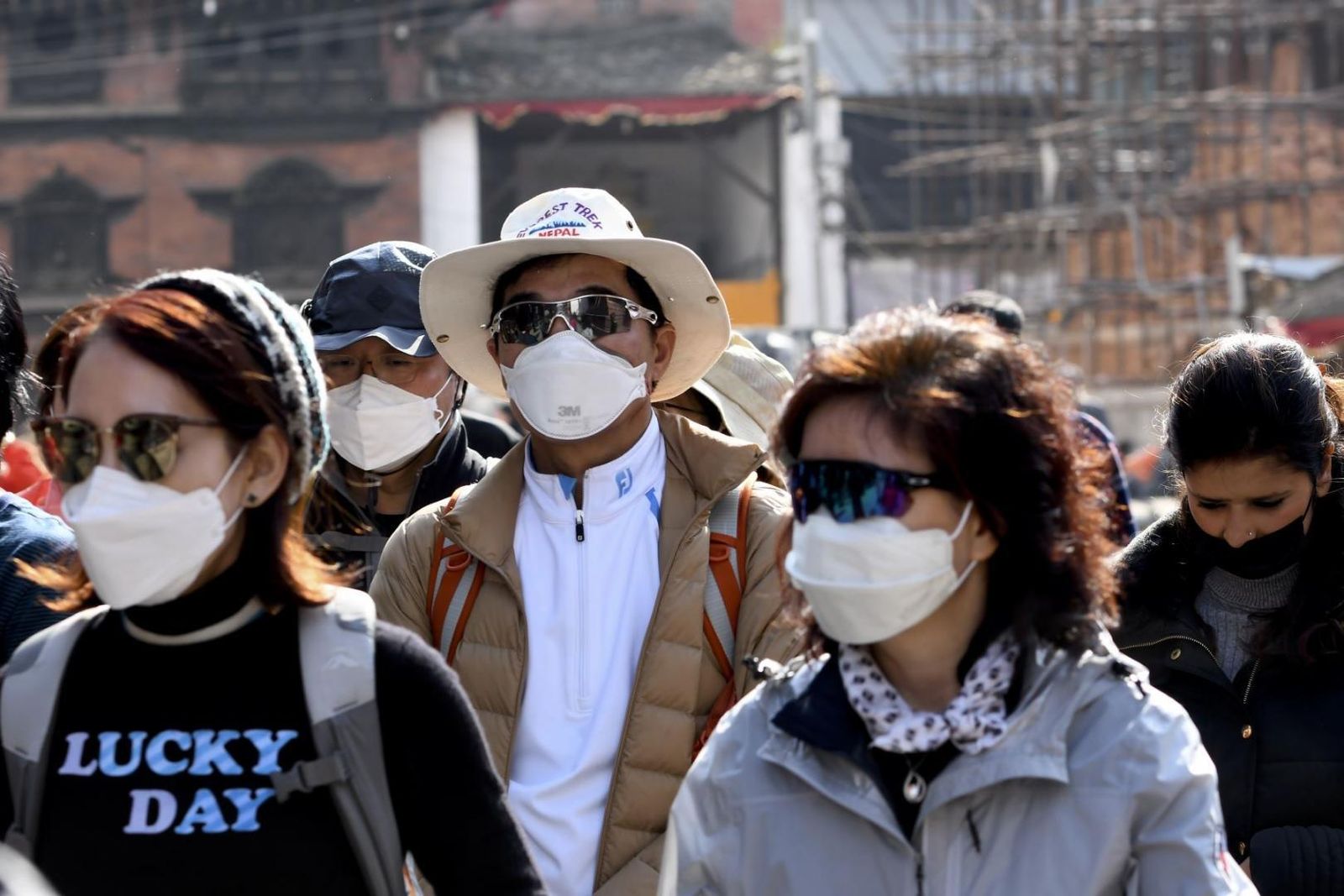 Desconfinados e desmascarados (II)