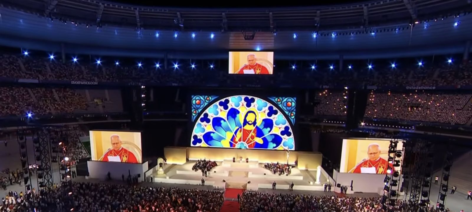 León XIV, en el Stade de France