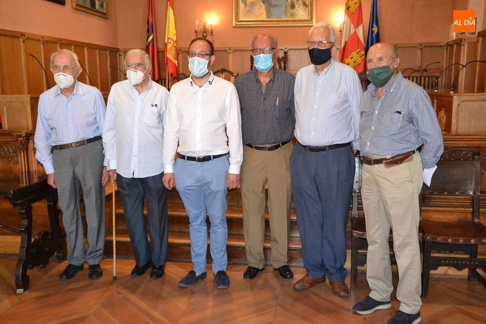 Grupo ‘Experiencia pro Miróbriga’, con el alcalde