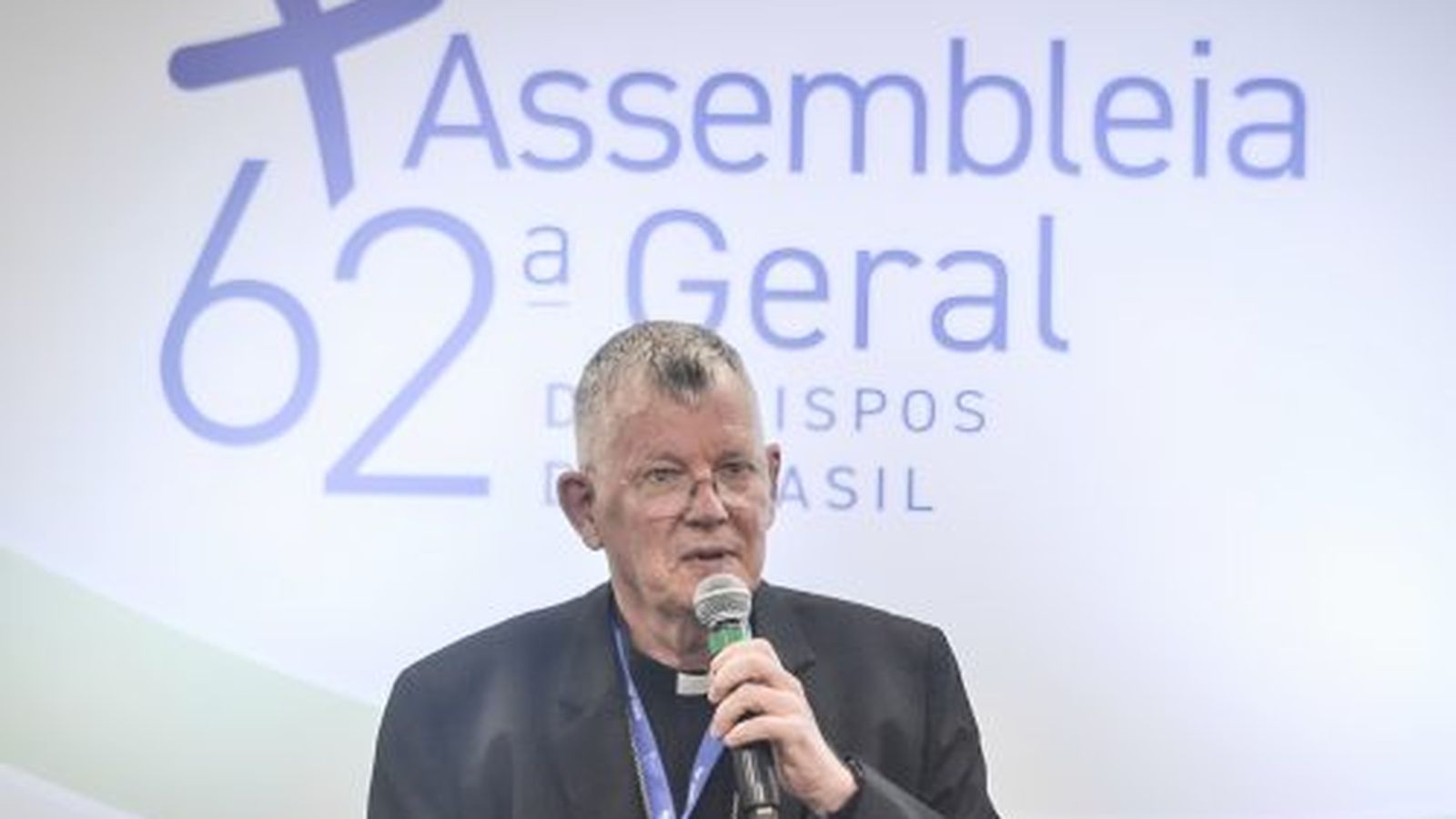 Mons. Armando Bucciol