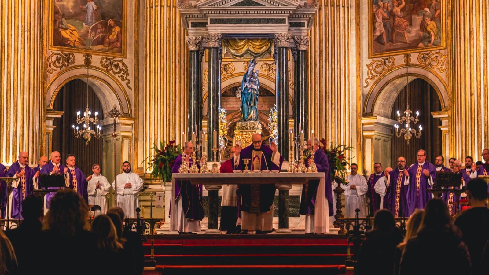 Satué, en la misa por las víctimas de Adamuz