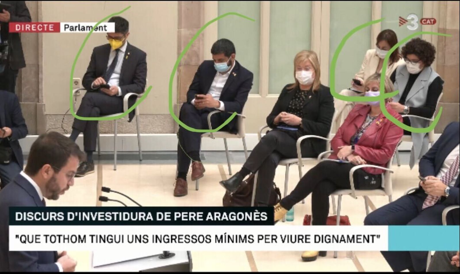 Diputats que no poden viure sense el mòbil