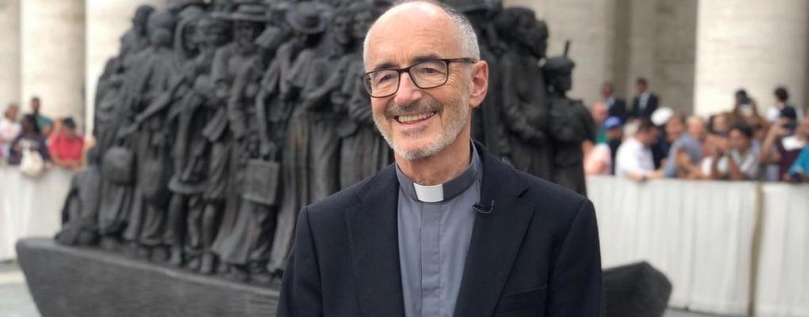 Michael Czerny: “Las iglesias deben ser percibidas como lugares que alientan la campaña de vacunación”