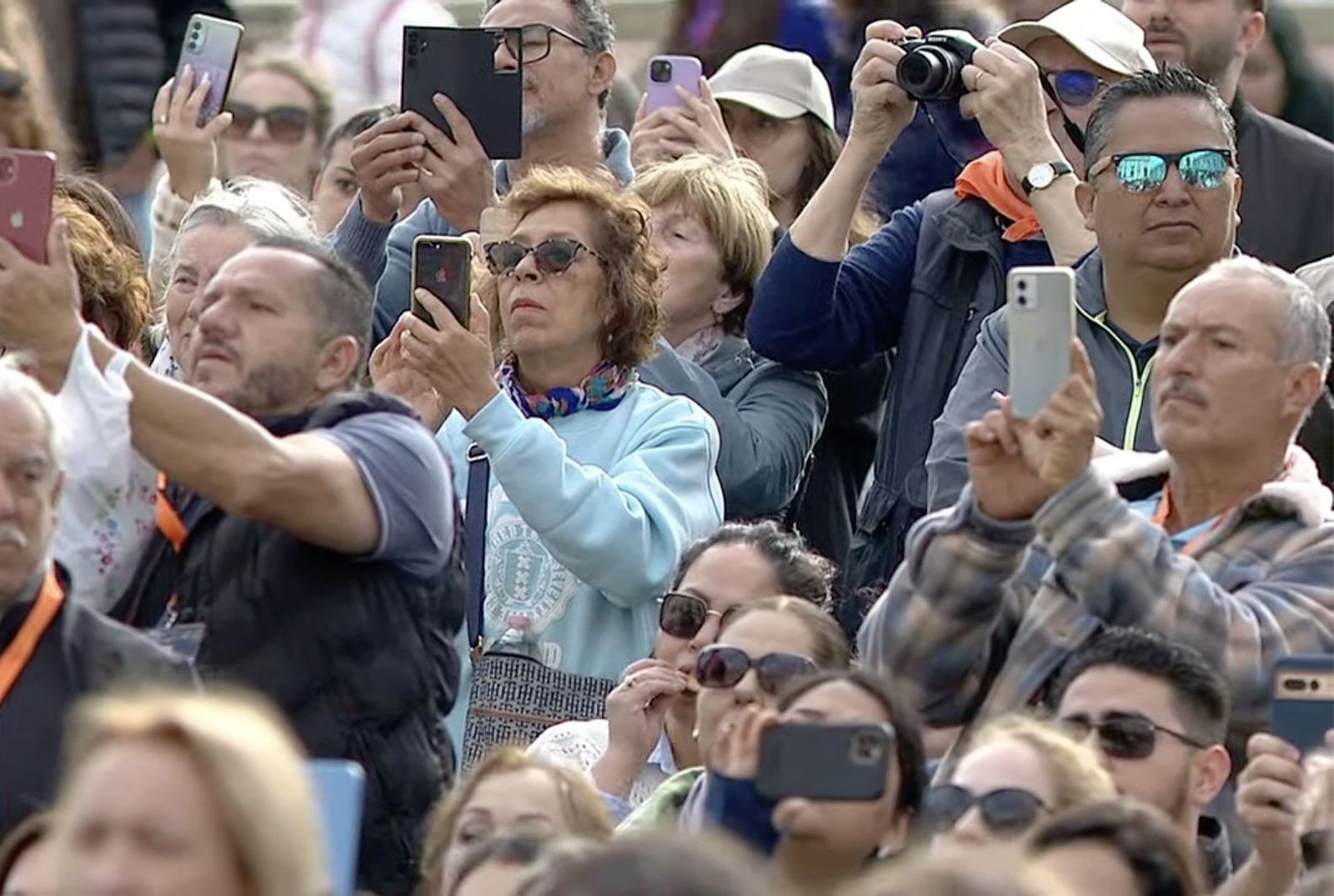 Fieles en la plaza de San Pedro para la audiencia general