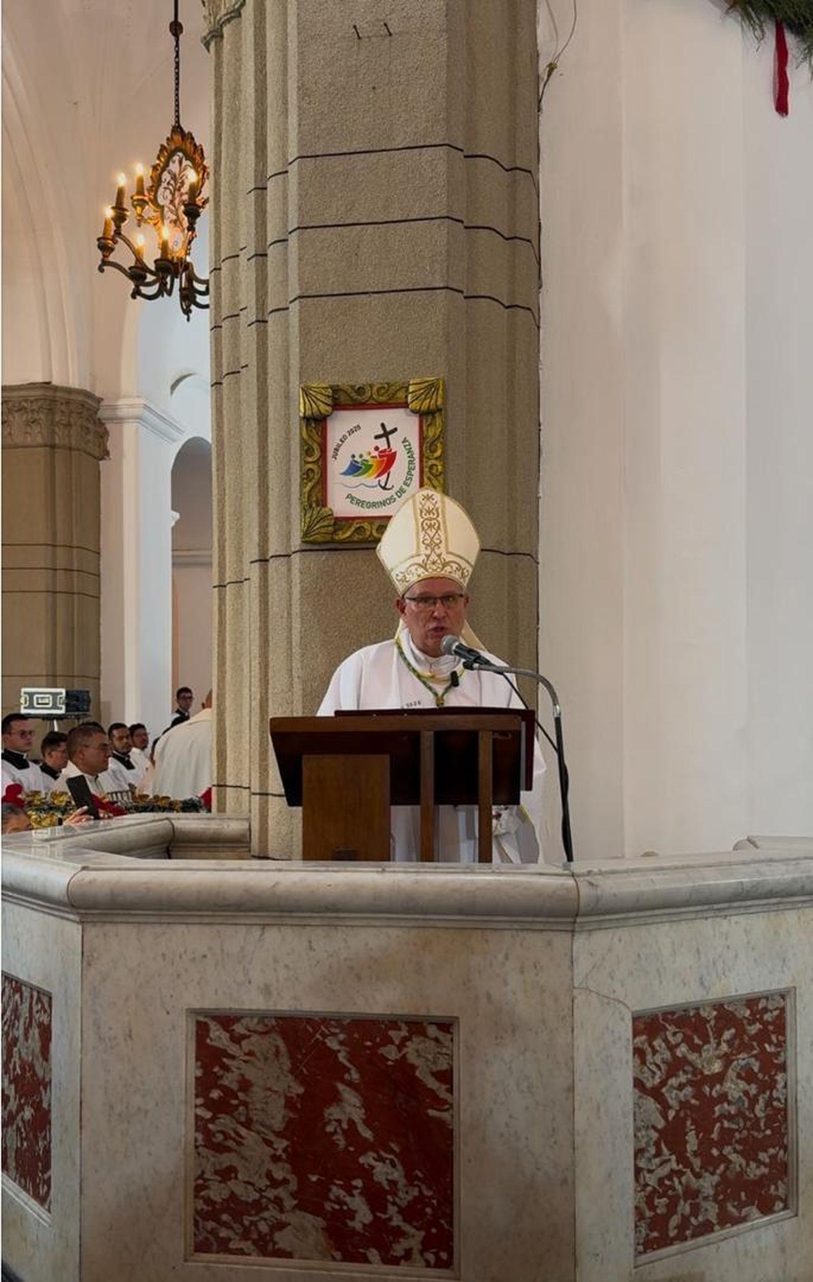 Monseñor Raúl Biord. Apertura del Jubileo en Caracas