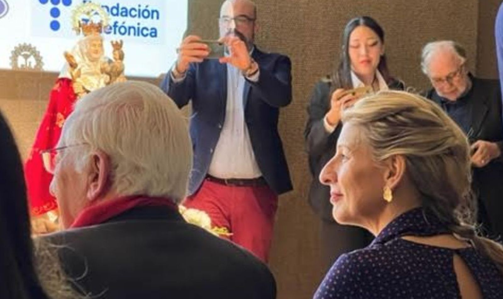 Padre Ángel y Yolanda Díaz