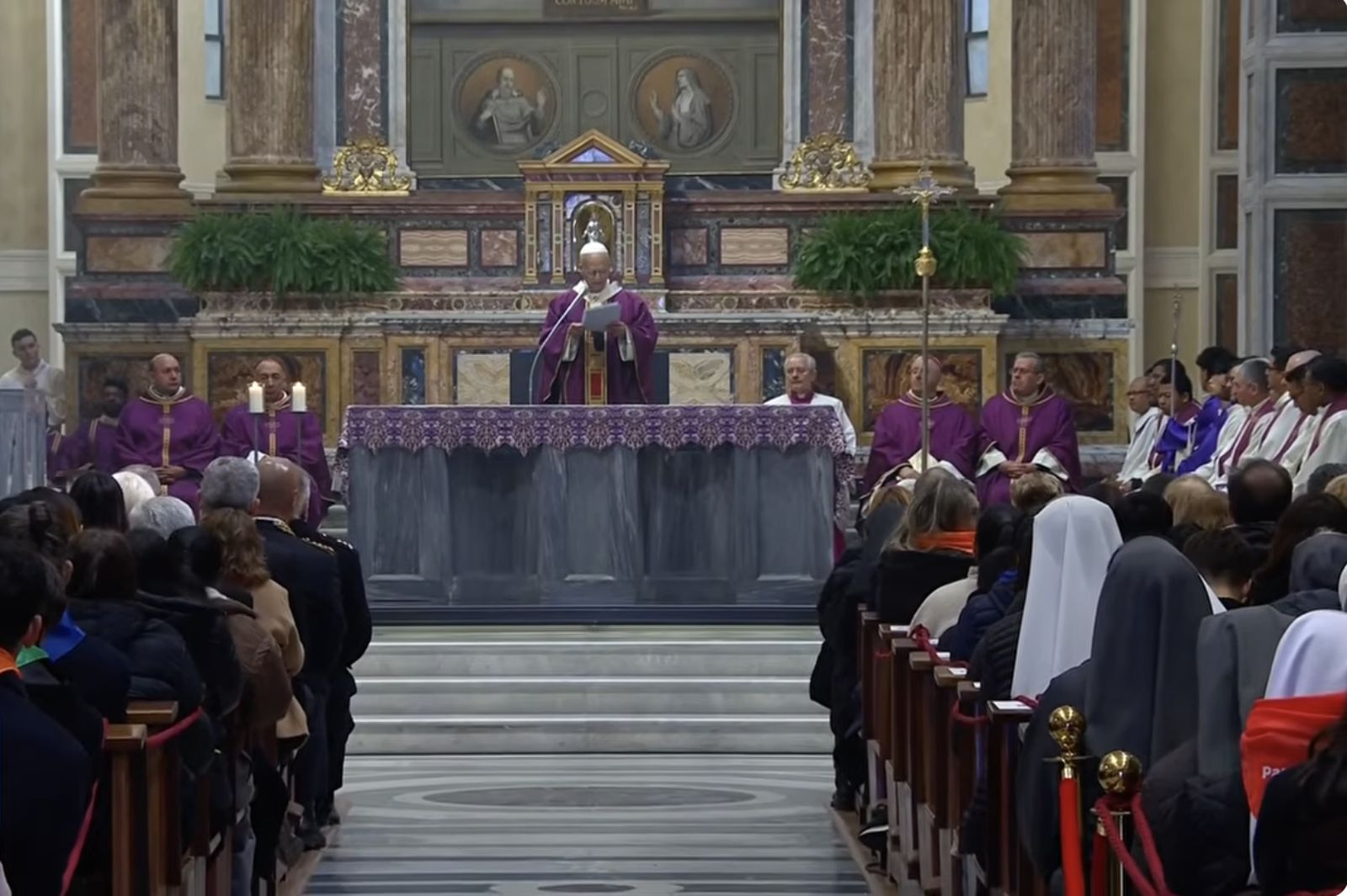 El Papa, en la parroquia de Via Marsala
