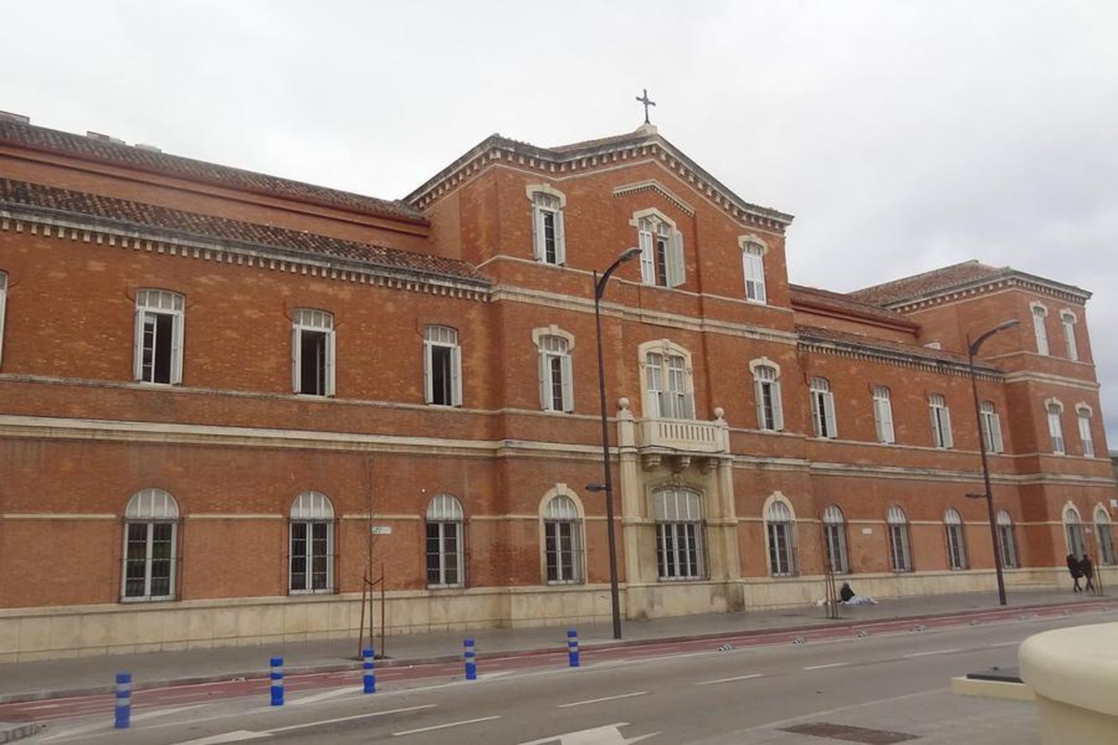 Fachada de la residencia de las Hermanitas de los Pobres en Málaga