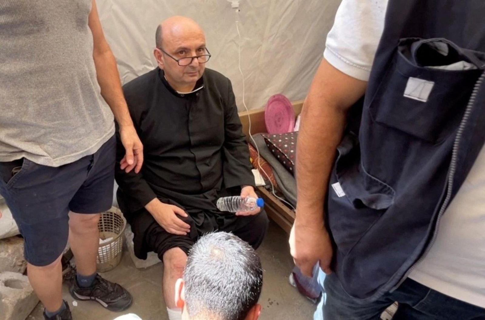 Padre Romanelli, párroco de Gaza