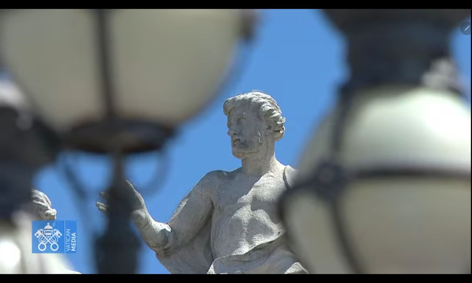 Una imagen en la plaza de San Pedro