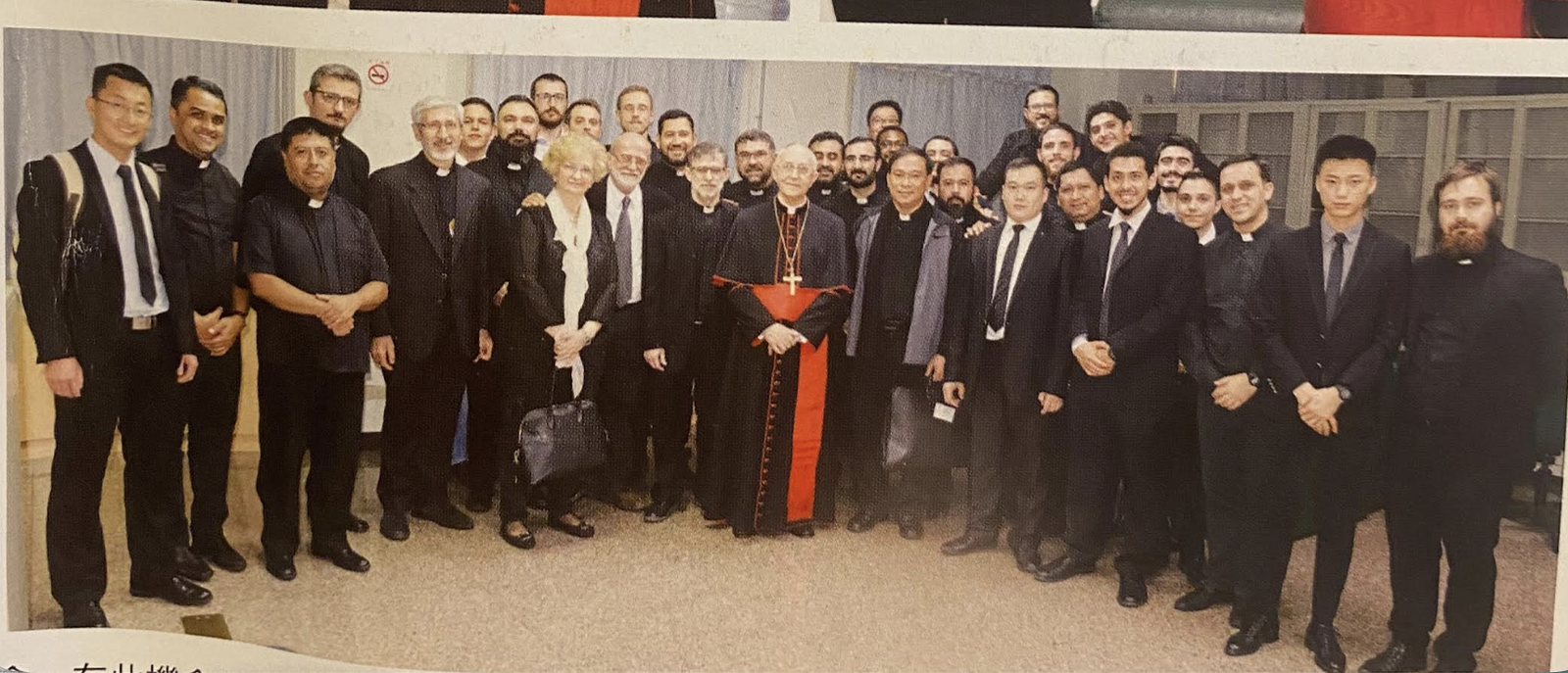 Cardenal Filoni con sacerdotes, seminaristas y equipo itinerante de la misión en Taiwán