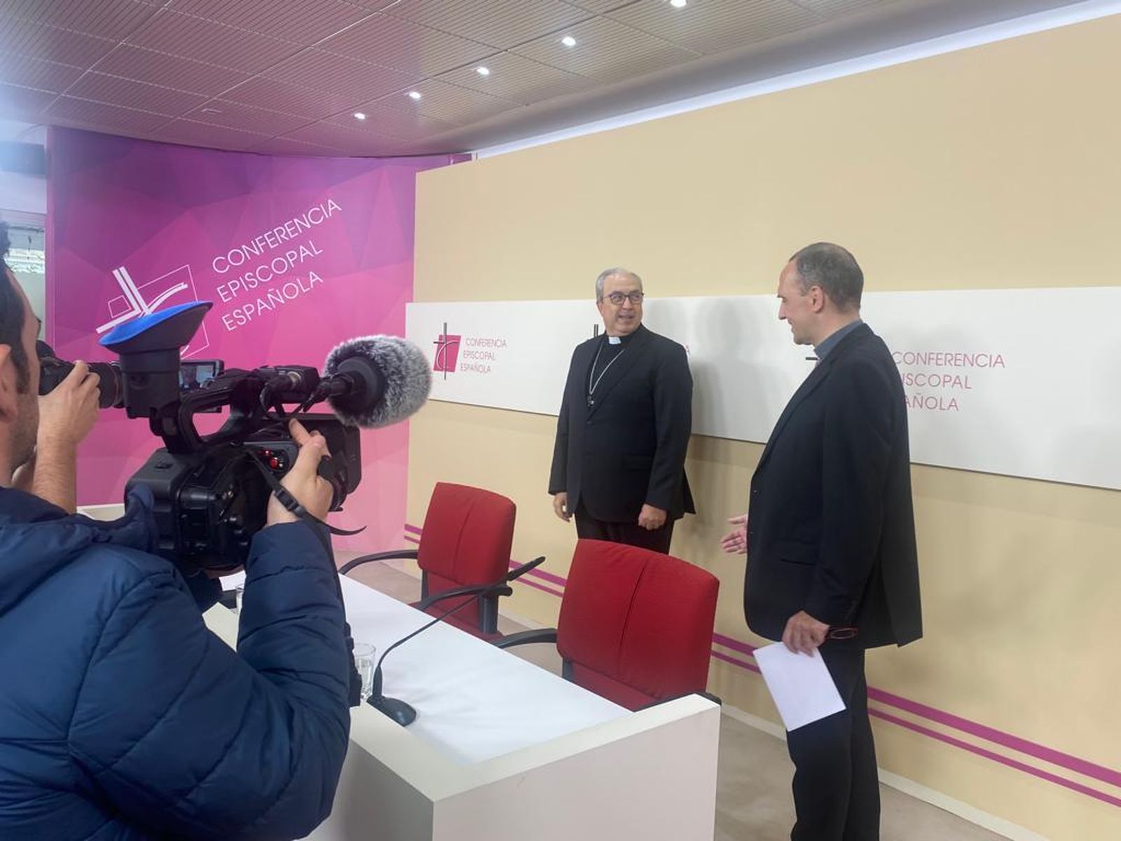 García Magán, en su primera comparecencia