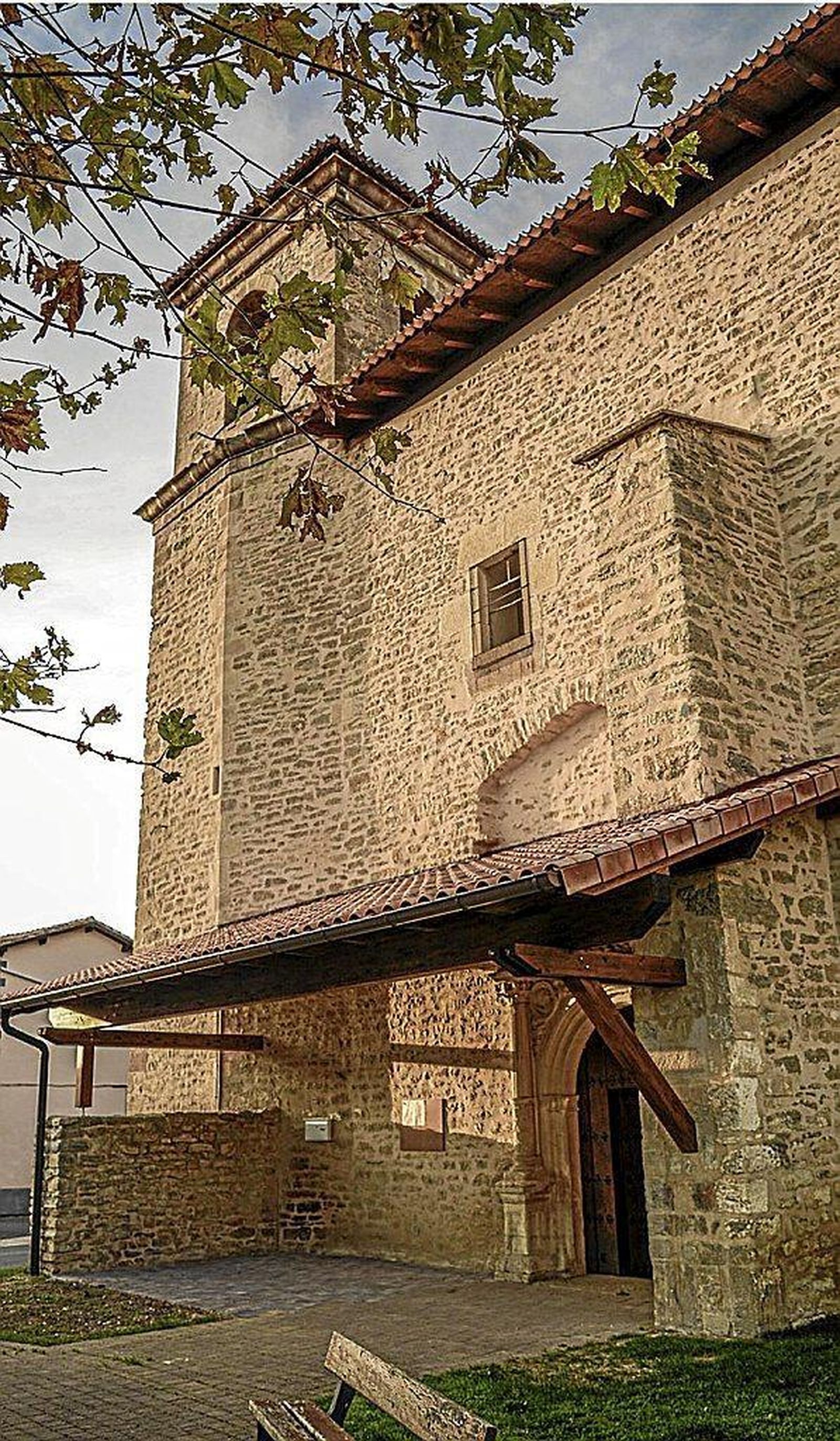 Villafranca celebra la recuperación de su pórtico de San Andrés