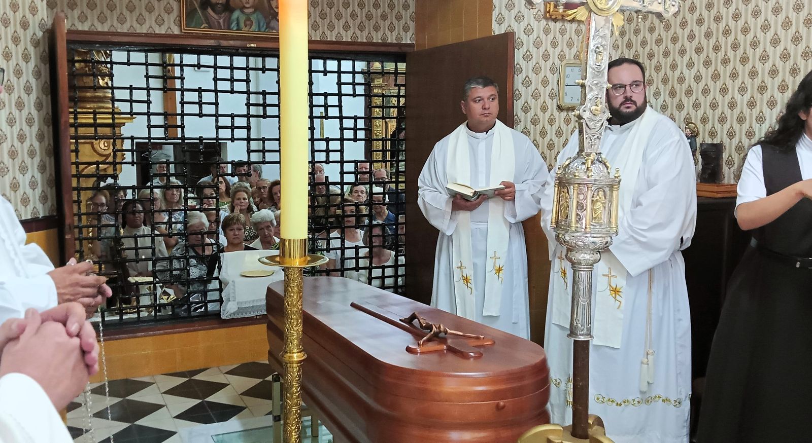 Ritos exequiales en el coro