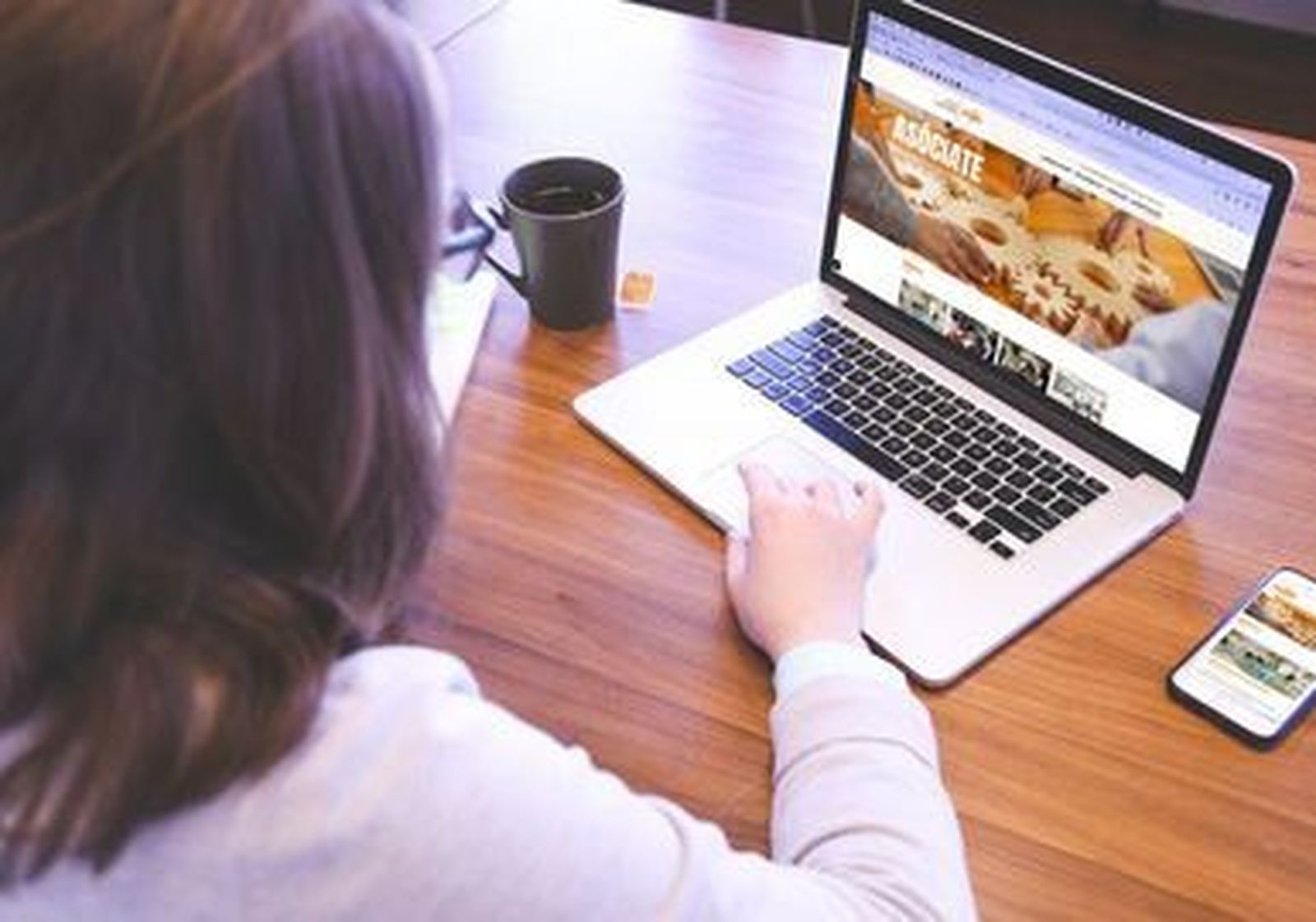 La Asociación de Counselling Humanista de España ACHE renueva su portal web.