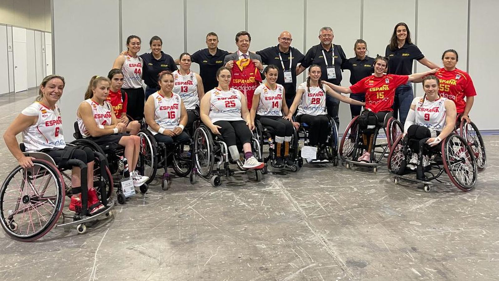 a selección española en Dubái.