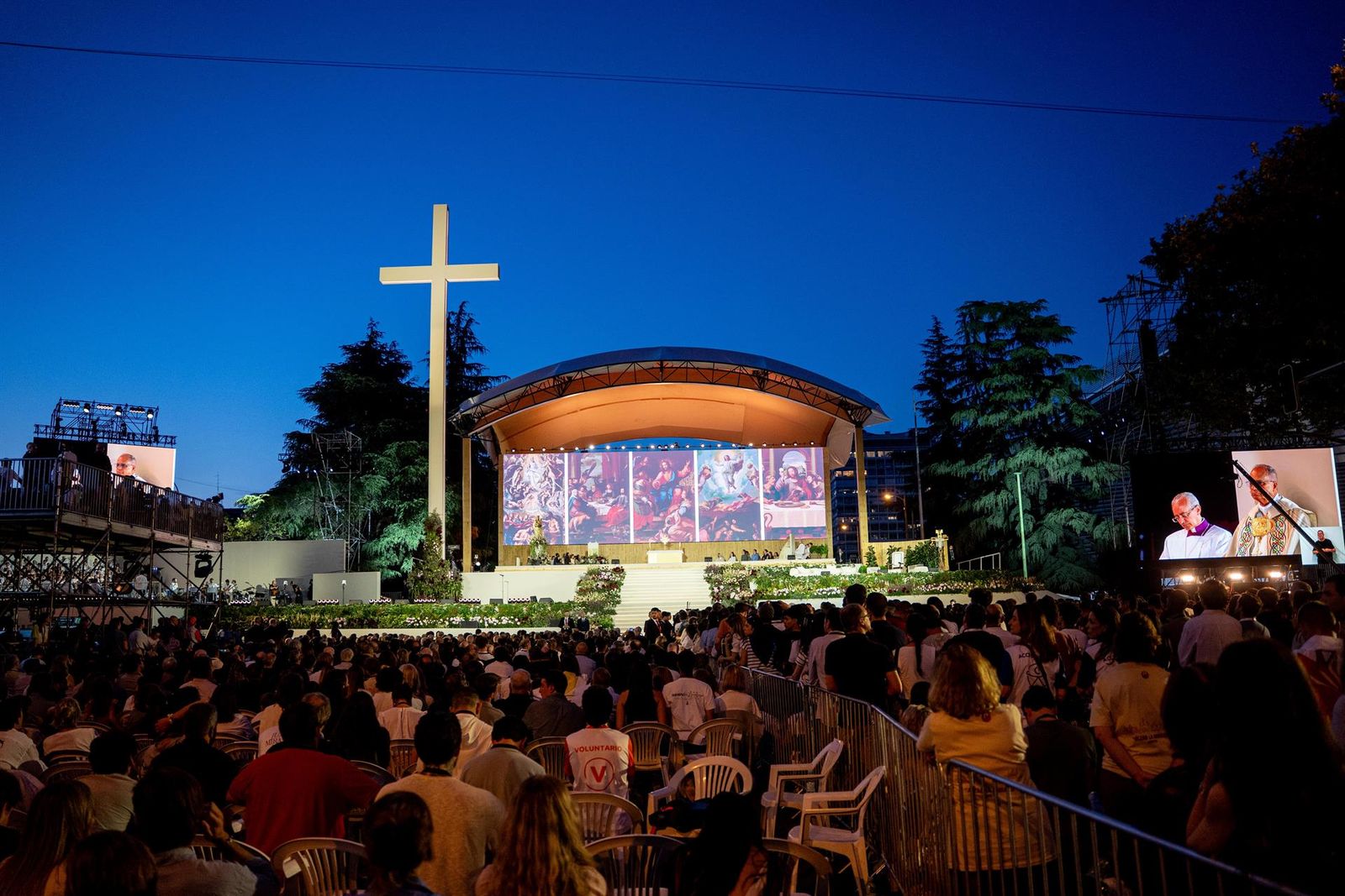 Vigilia de jóvenes en la plaza de Lima