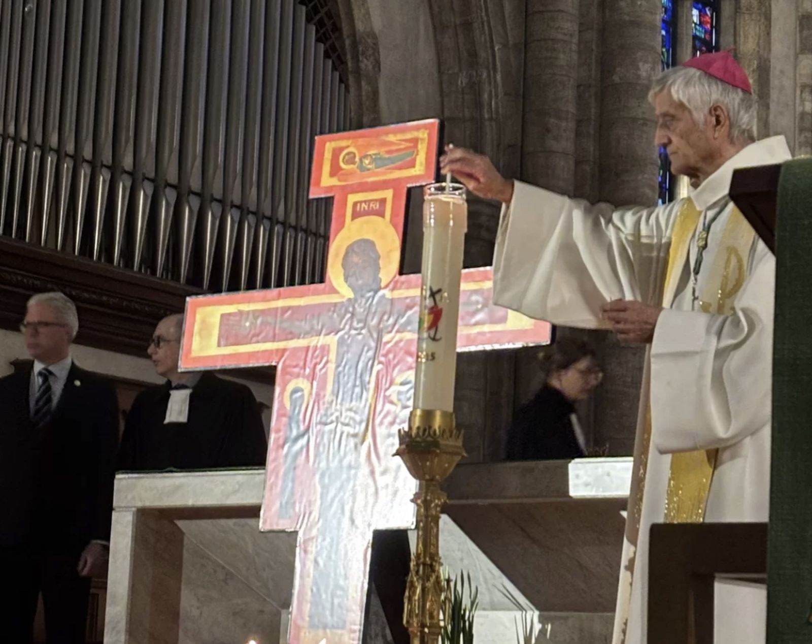 Misa en Siza por los jóvenes muertos en Crans-Montana hace un mes