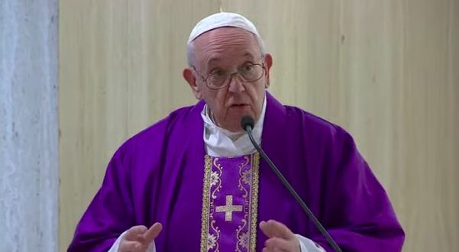 Francisco, contra los ídolos