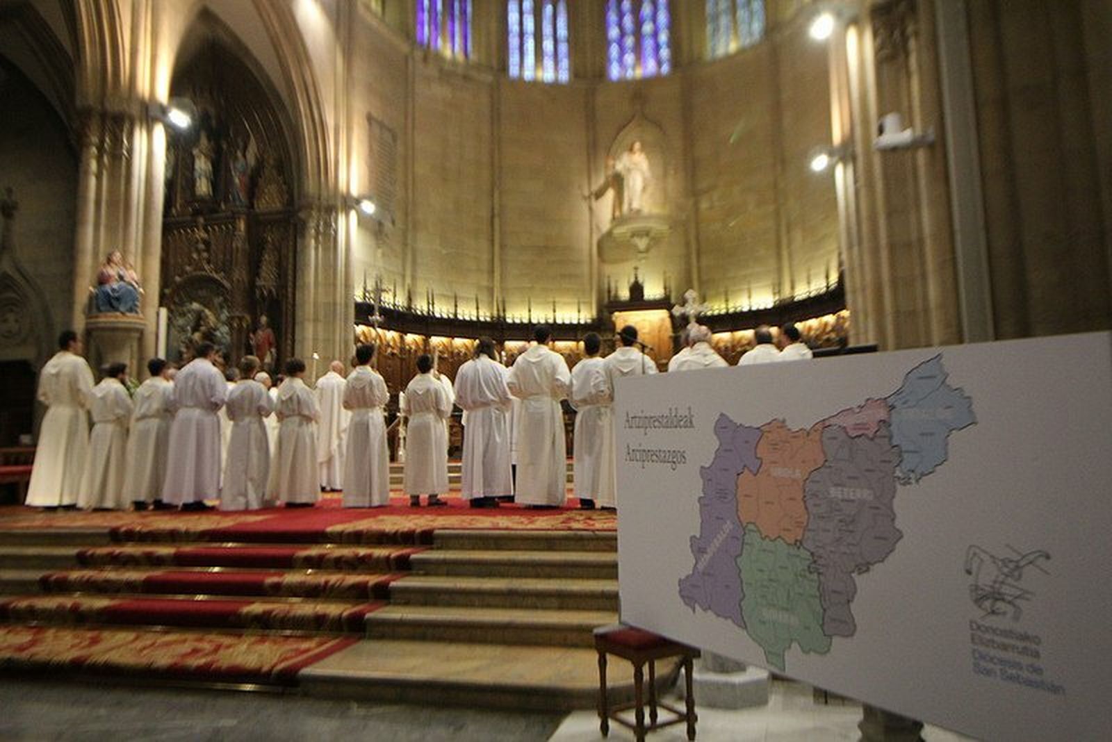 El número de ateos y agnósticos casi triplica al de católicos practicantes