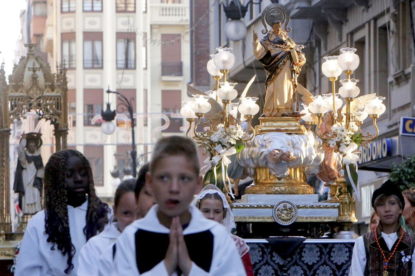 Procesión de los Niños de la calle san Vicente