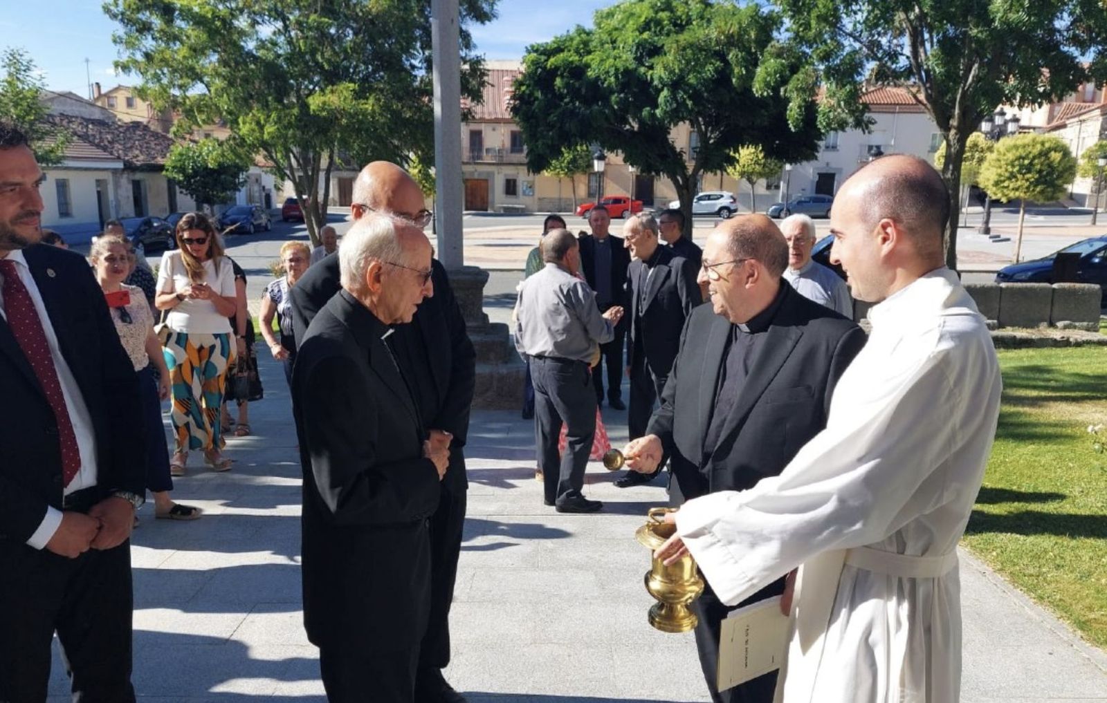 García Burillo (izquierda) y Jesús Rico, en la recepción en Aldeavieja