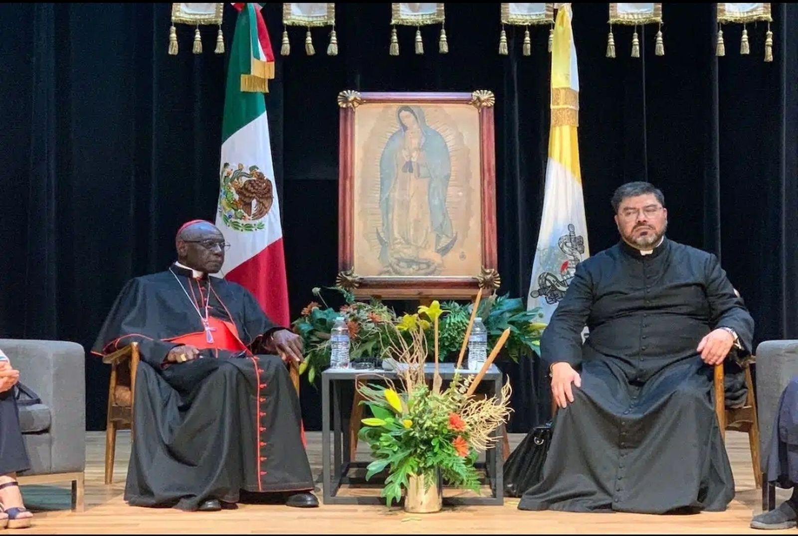 "El hombre moderno está en una guerra contra Dios": Cardenal Sarah en México