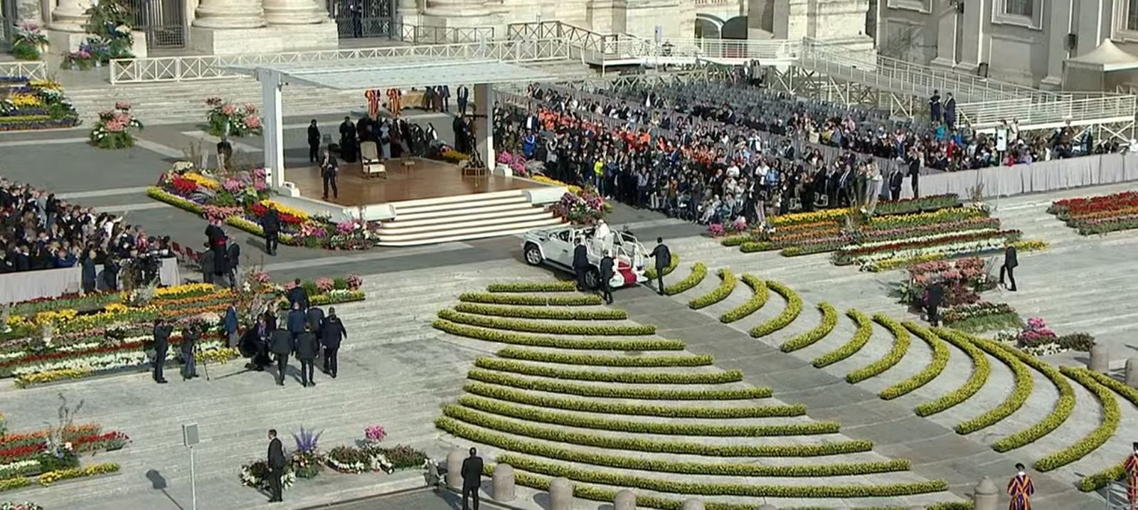 Papamóvil en el sagrado
