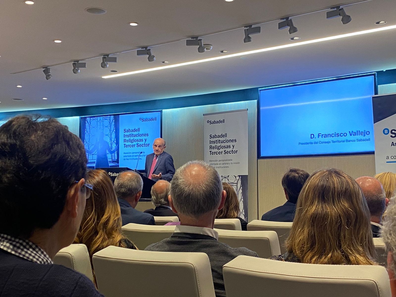 Francisco Vallejo, en la entrega de ayudas del Sabadell